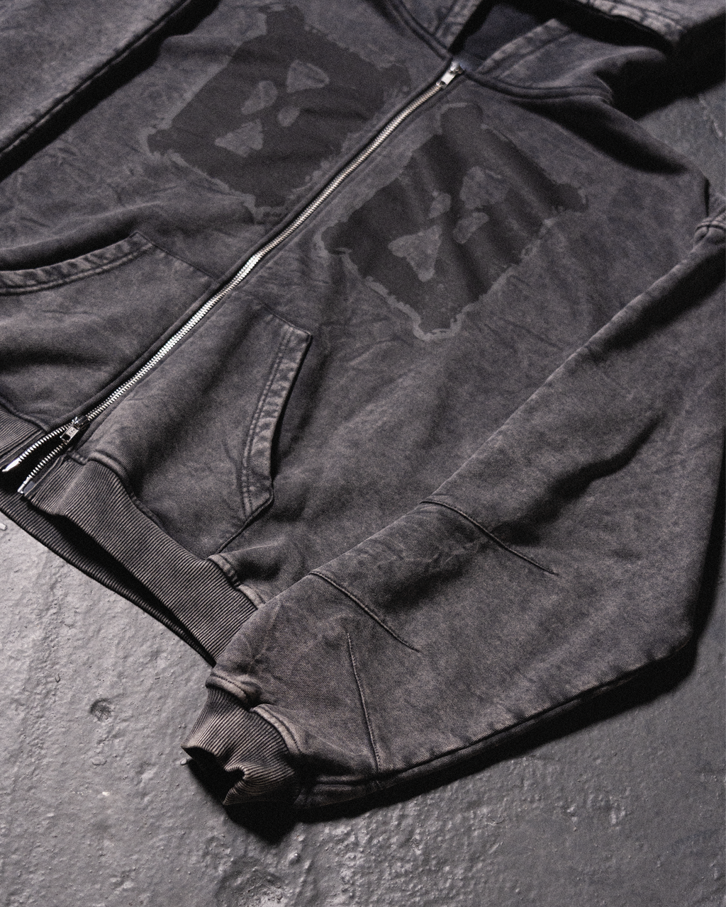 Dark Cut Zip-Hoodie